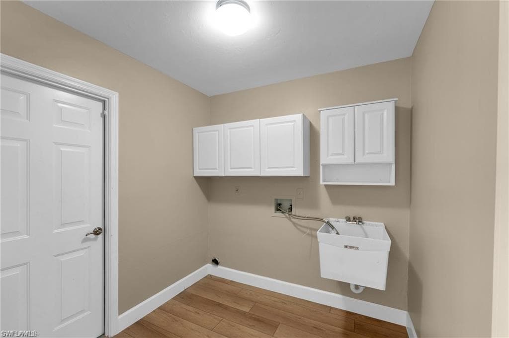 1913 Indian Creek Dr, North Fort Myers, FL 33917-22