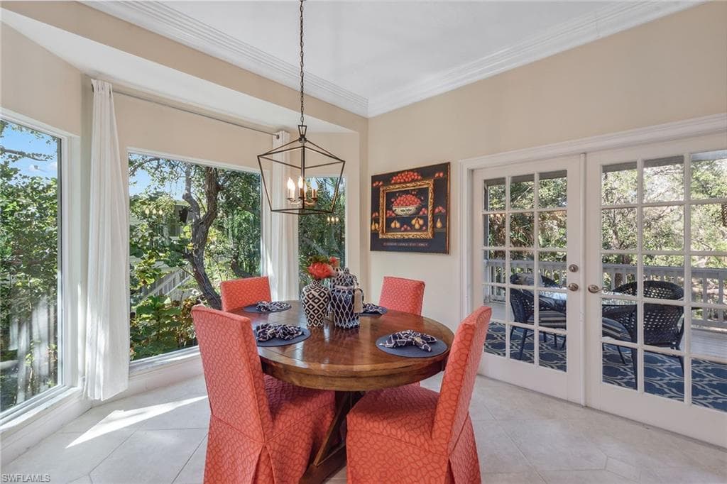 360 Gumbo Limbo Ln, Marco Island, FL 34145-9