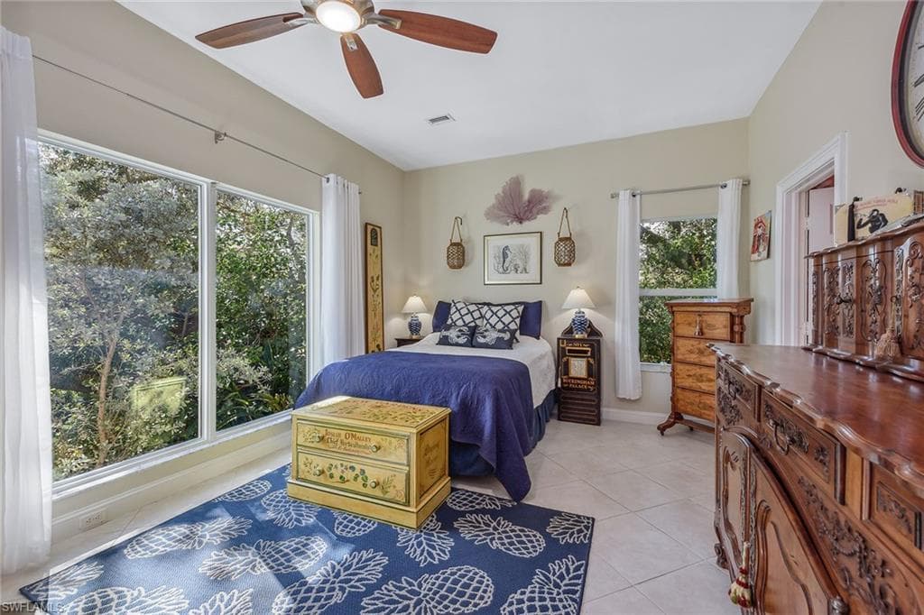 360 Gumbo Limbo Ln, Marco Island, FL 34145-15