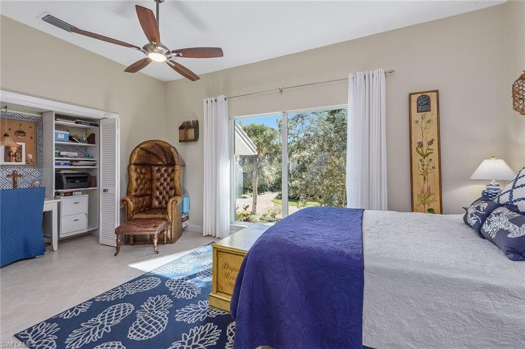 360 Gumbo Limbo Ln, Marco Island, FL 34145-16