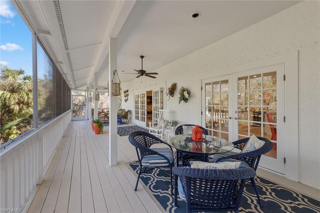 360 Gumbo Limbo Ln, Marco Island, FL 34145-23