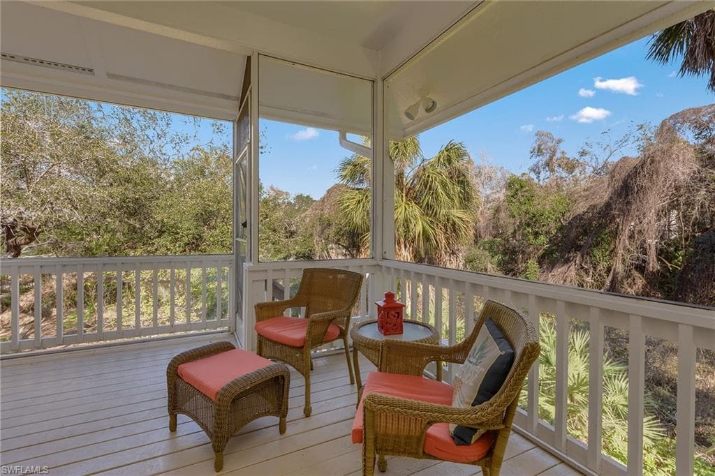 360 Gumbo Limbo Ln, Marco Island, FL 34145-27