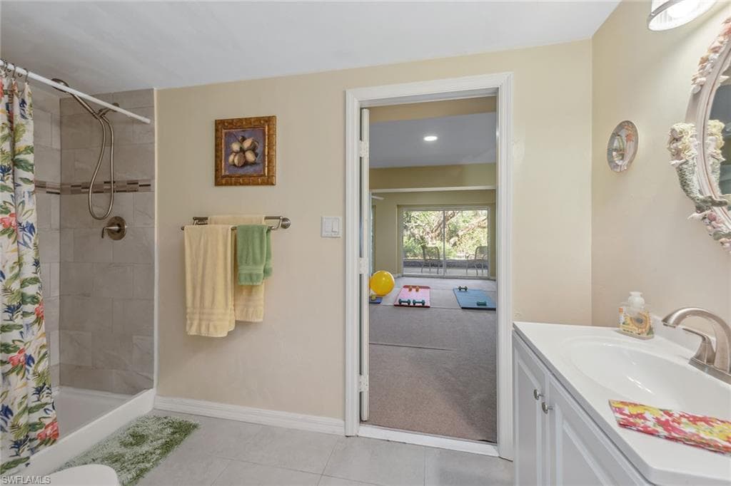 360 Gumbo Limbo Ln, Marco Island, FL 34145-33