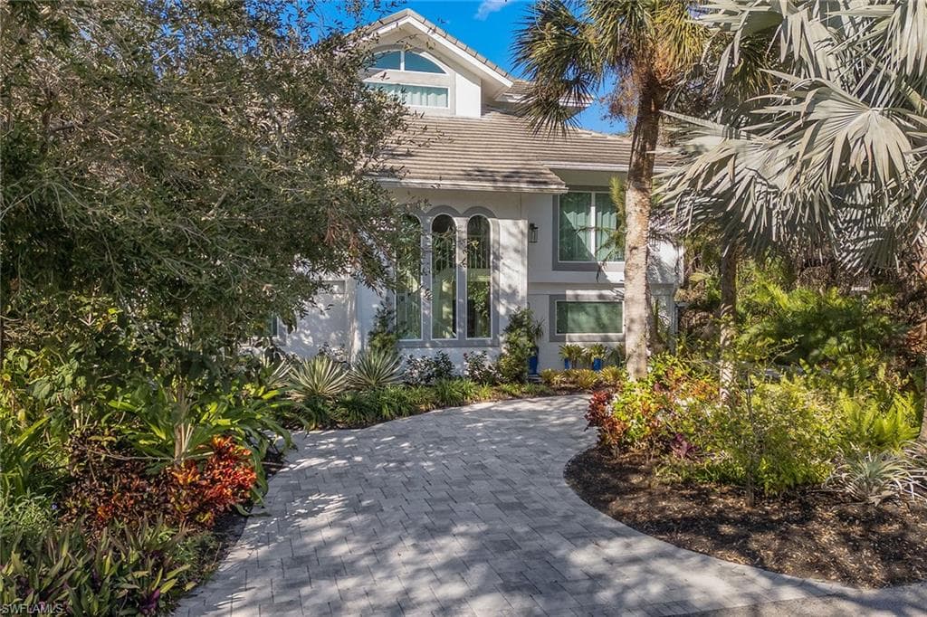 360 Gumbo Limbo Ln, Marco Island, FL 34145-44