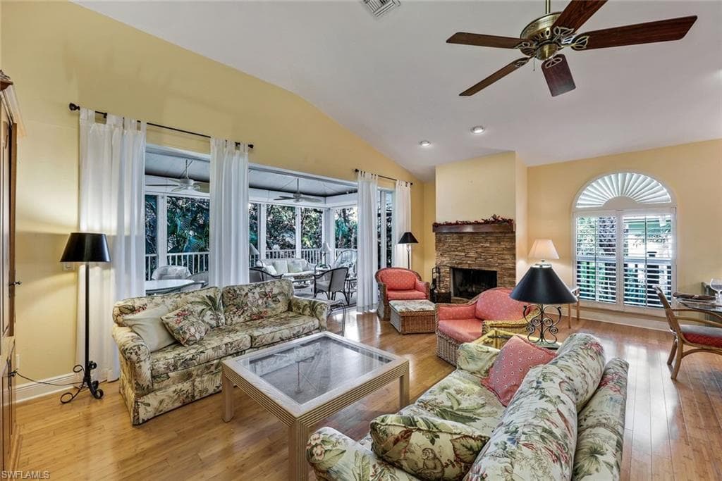 3812 Survey Cir, Bonita Springs, FL 34134-10