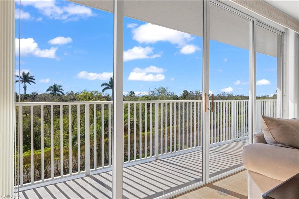 6361 Pelican Bay Blvd 201, Naples, FL 34108-7