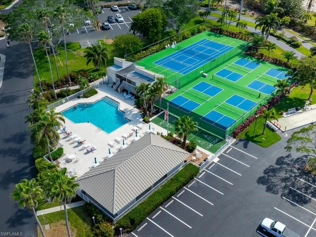 901 Collier Ct 205, Marco Island, FL 34145-25