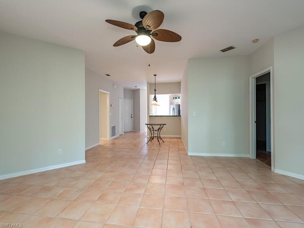 3785 Fieldstone Blvd 203, Naples, FL 34109-5