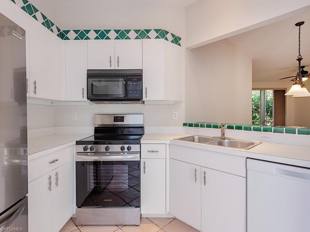 3785 Fieldstone Blvd 203, Naples, FL 34109-7