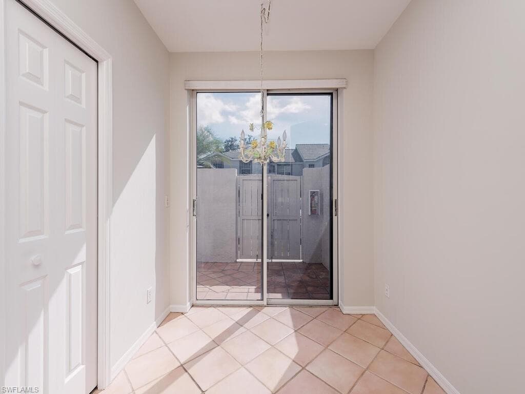 3785 Fieldstone Blvd 203, Naples, FL 34109-8