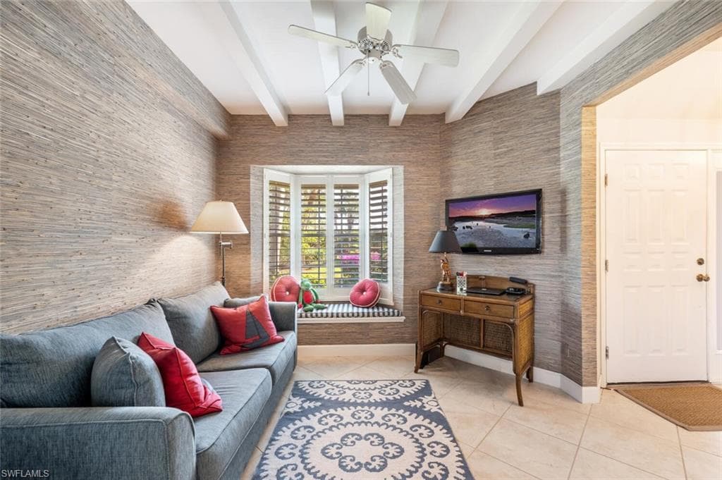 496 Edgemere Way E 102, Naples, FL 34105-22