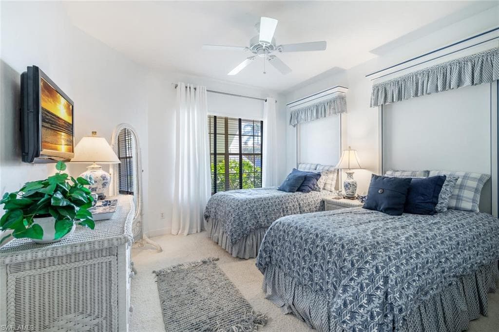 496 Edgemere Way E 102, Naples, FL 34105-30