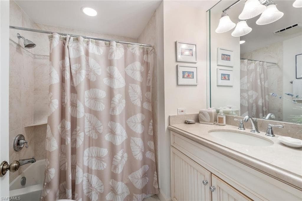 496 Edgemere Way E 102, Naples, FL 34105-32