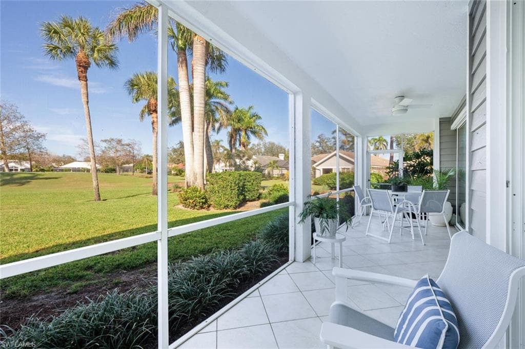 496 Edgemere Way E 102, Naples, FL 34105-36
