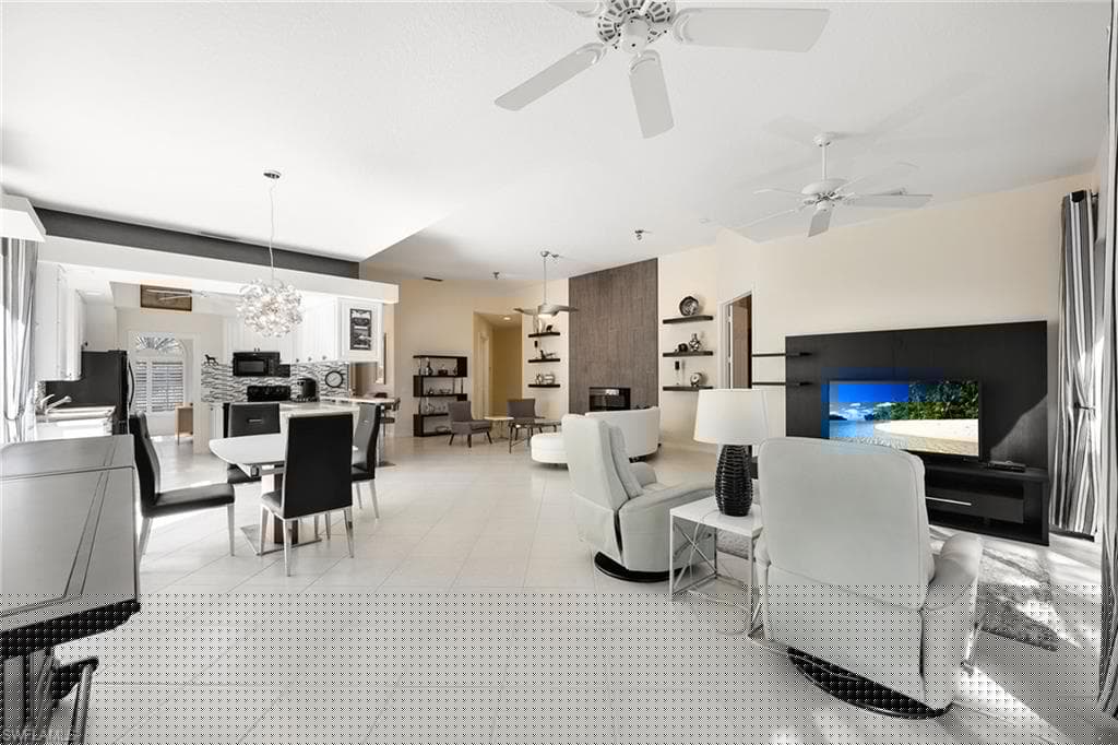5972 Via Bella Ct, Naples, FL 34109-16