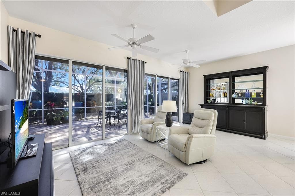 5972 Via Bella Ct, Naples, FL 34109-17