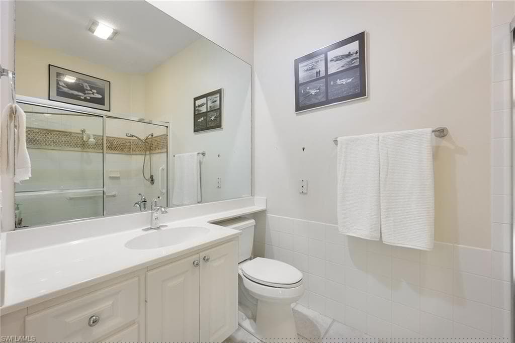 5972 Via Bella Ct, Naples, FL 34109-21