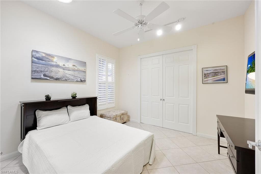 5972 Via Bella Ct, Naples, FL 34109-26
