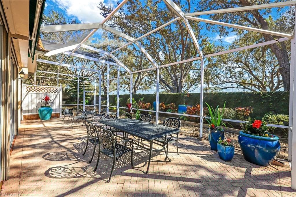 5972 Via Bella Ct, Naples, FL 34109-30