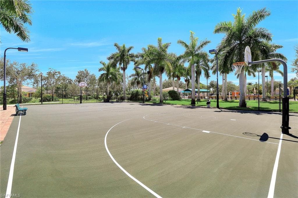 5972 Via Bella Ct, Naples, FL 34109-36