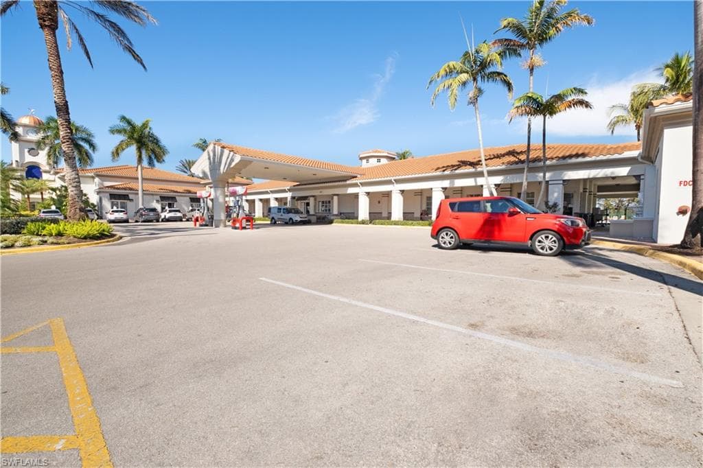 4910 Kingston Way, Naples, FL 34119-19
