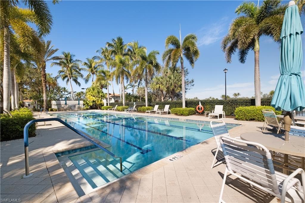 4910 Kingston Way, Naples, FL 34119-25