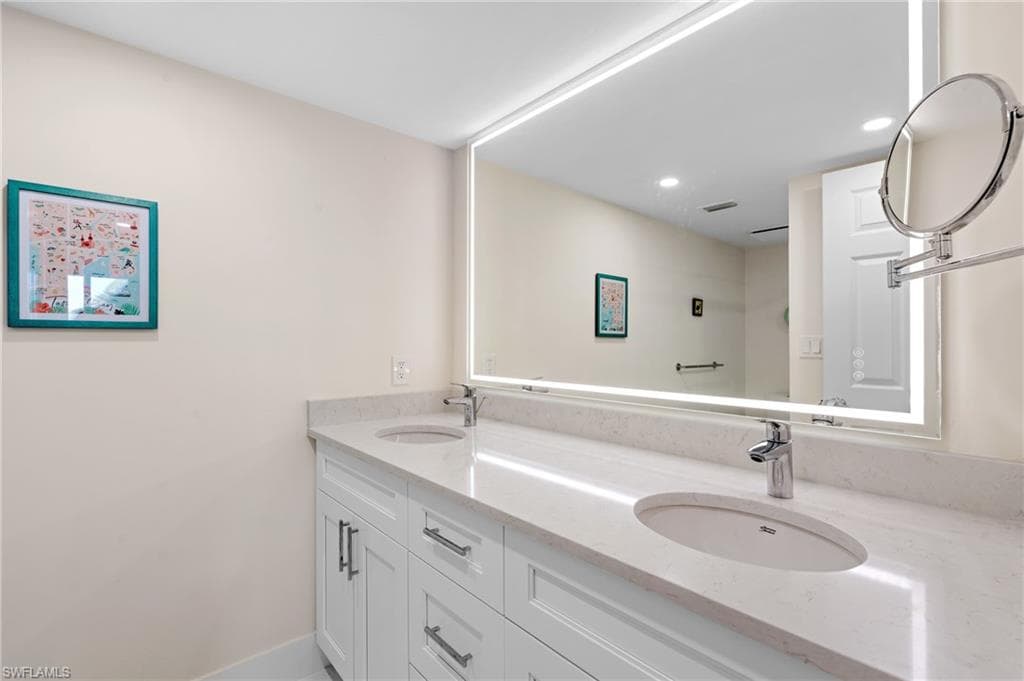 1037 38th Pl, Cape Coral, FL 33993-14