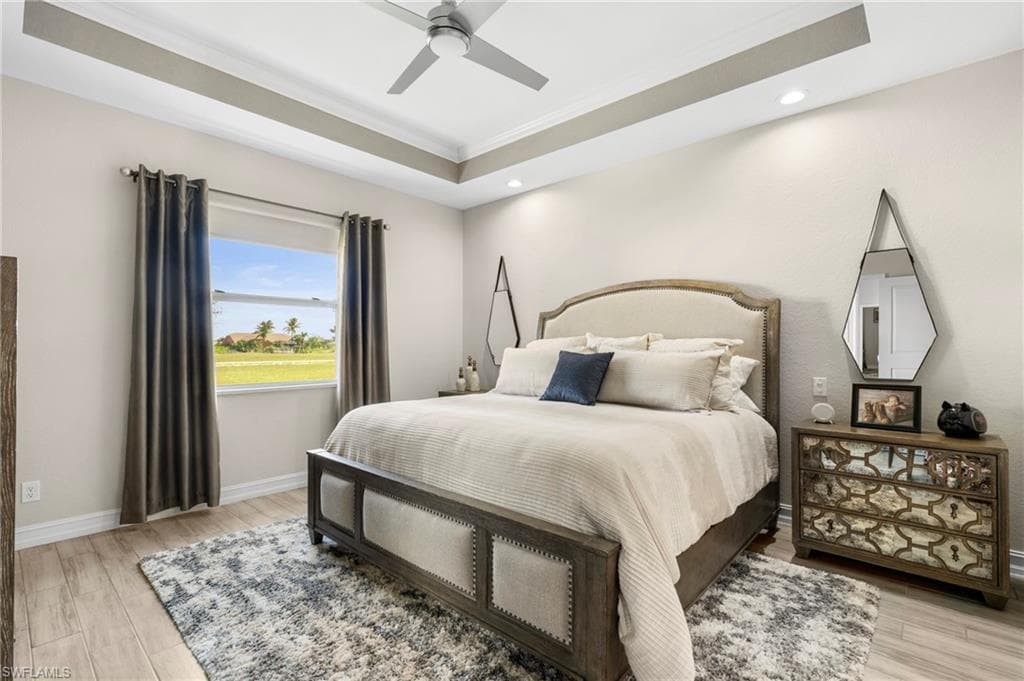 1037 38th Pl, Cape Coral, FL 33993-18