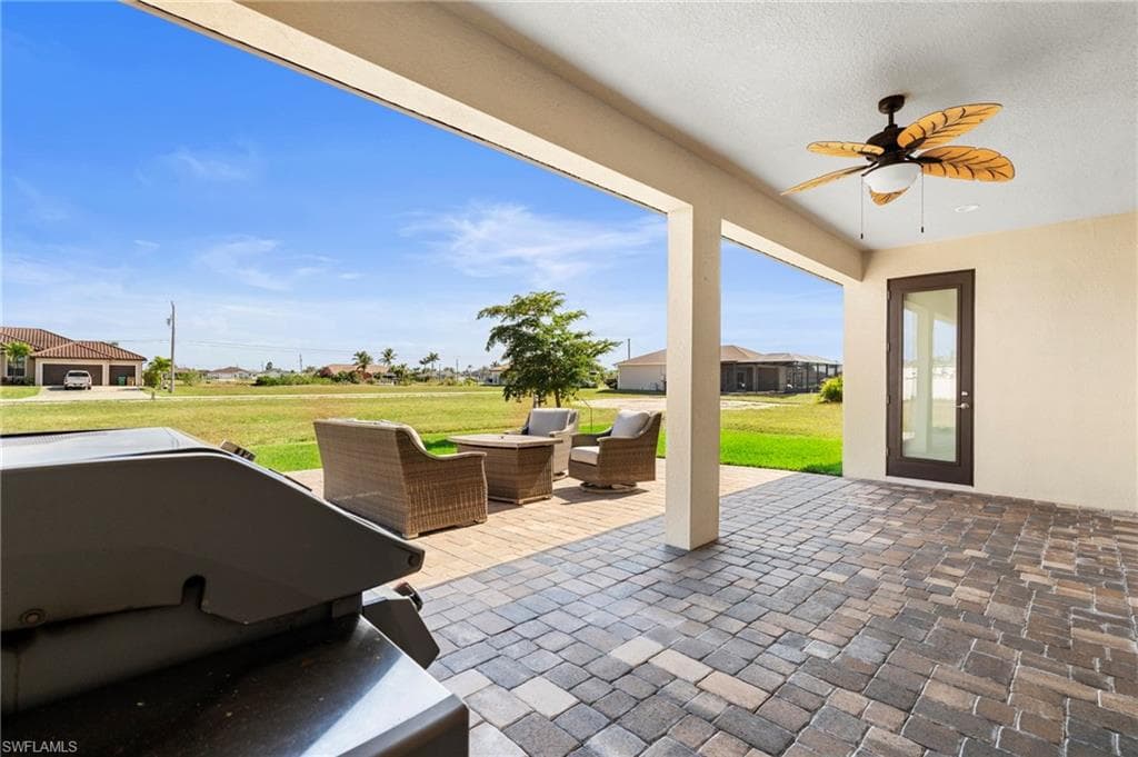 1037 38th Pl, Cape Coral, FL 33993-31