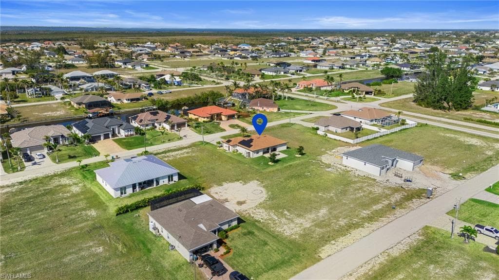 1037 38th Pl, Cape Coral, FL 33993-41