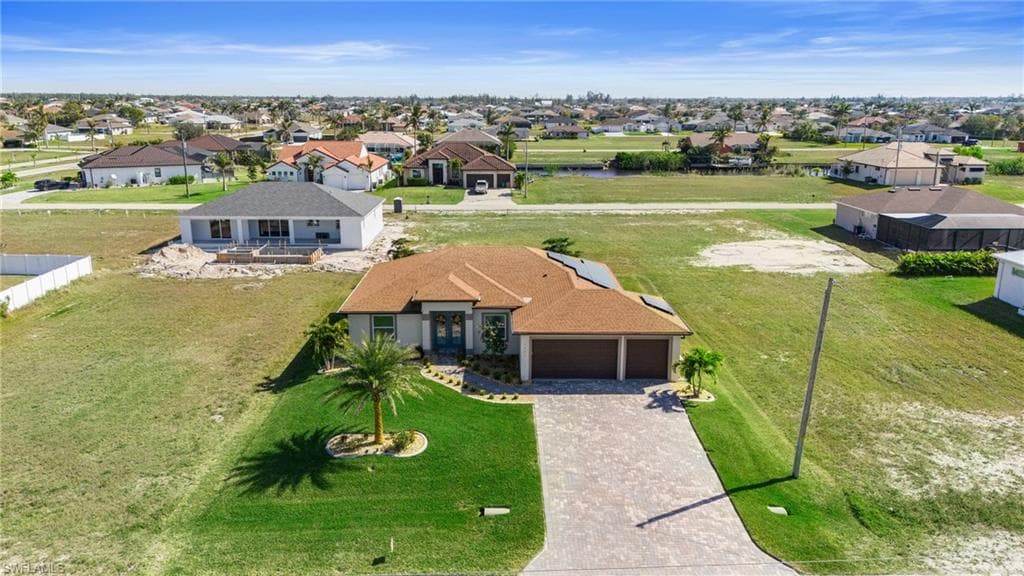 1037 38th Pl, Cape Coral, FL 33993-45