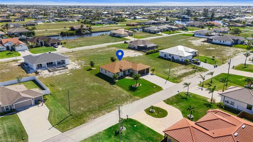 1037 38th Pl, Cape Coral, FL 33993-49
