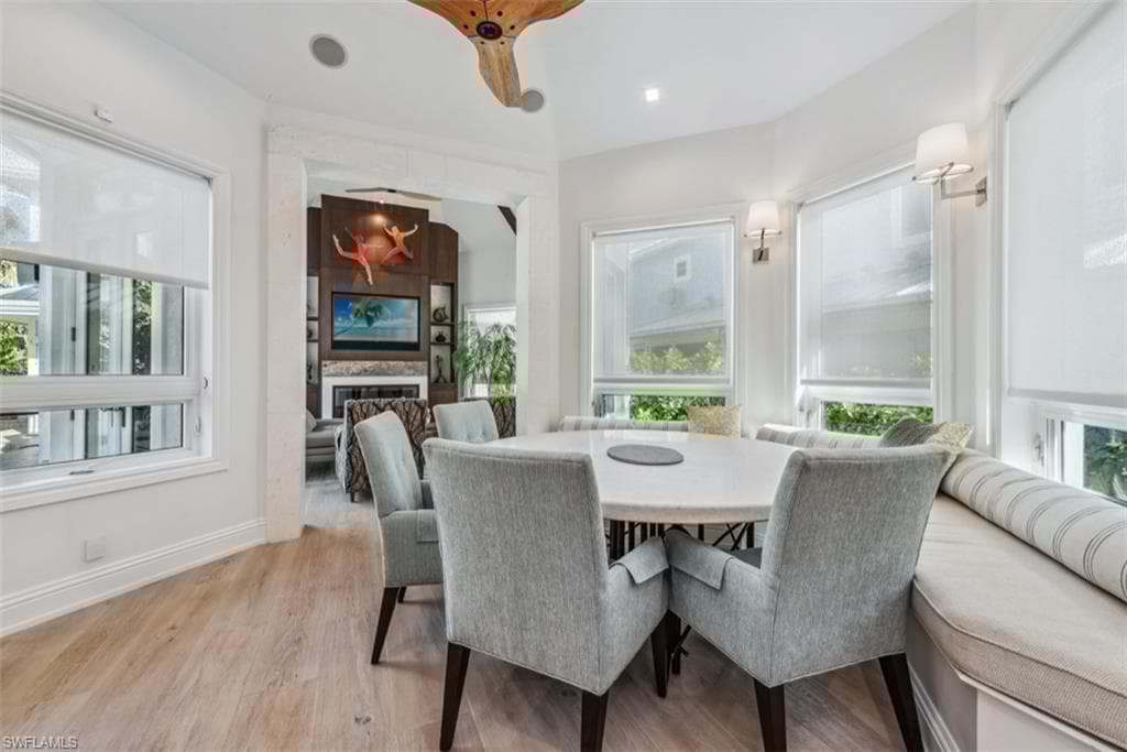 429 14th Ave S, Naples, FL 34102-9
