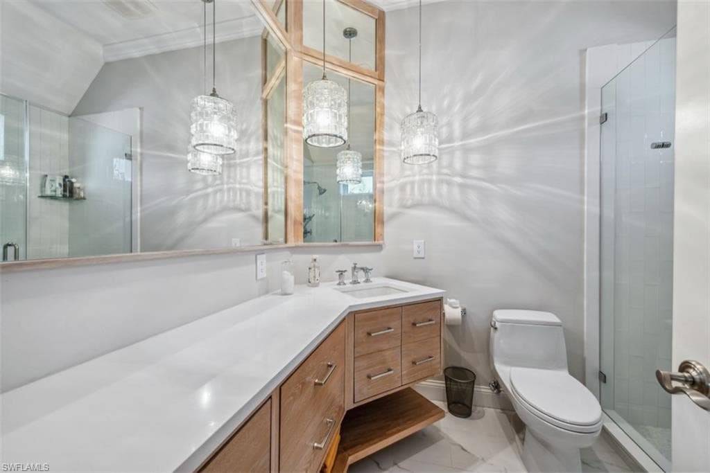 429 14th Ave S, Naples, FL 34102-17