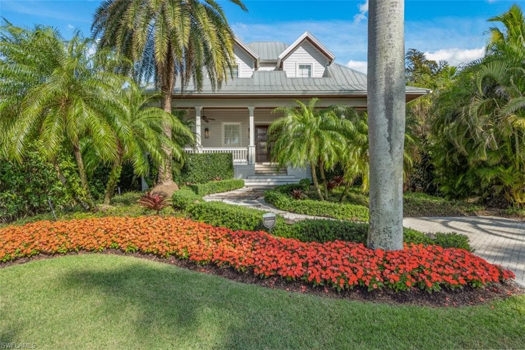 429 14th Ave S, Naples, FL 34102-1