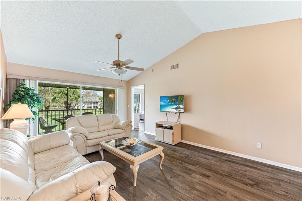 725 Landover Ct 204, Naples, FL 34104-9