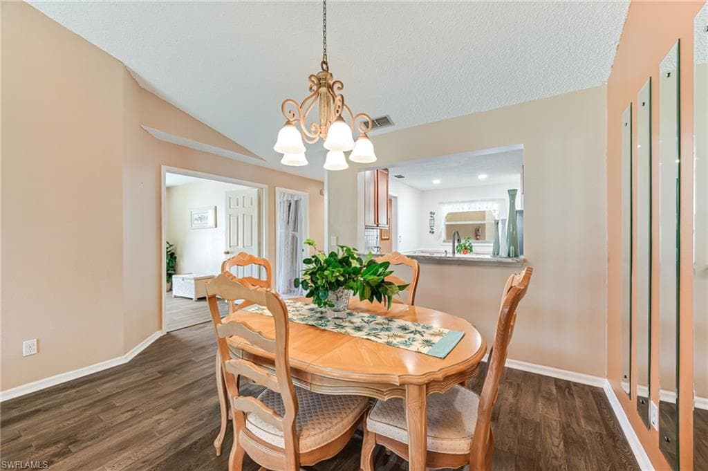 725 Landover Ct 204, Naples, FL 34104-10