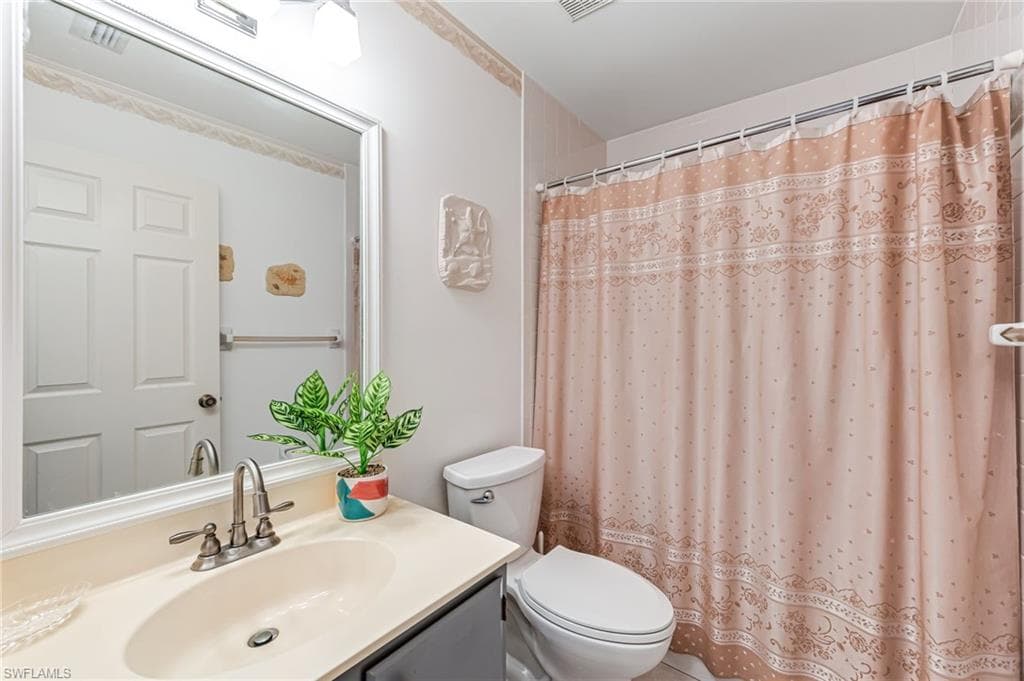 725 Landover Ct 204, Naples, FL 34104-23