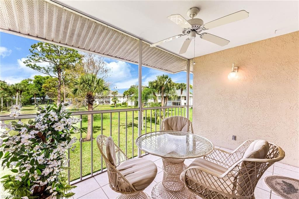 725 Landover Ct 204, Naples, FL 34104-28