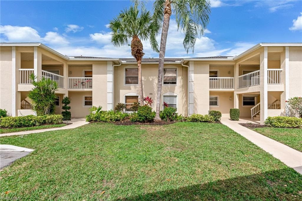 725 Landover Ct 204, Naples, FL 34104-2
