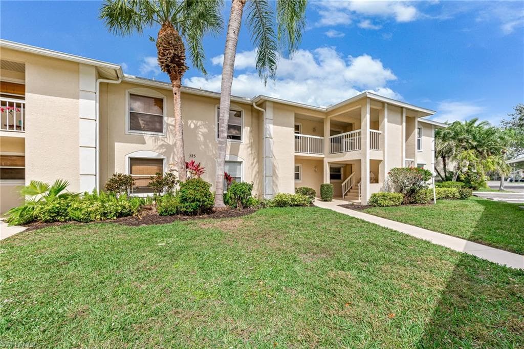 725 Landover Ct 204, Naples, FL 34104-3