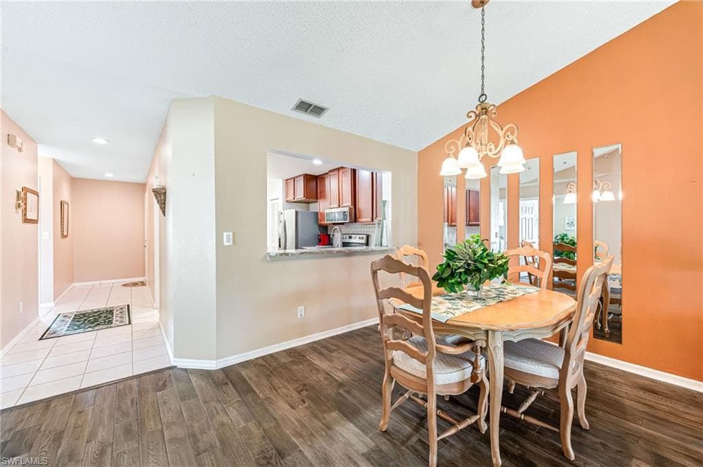 725 Landover Ct 204, Naples, FL 34104-5