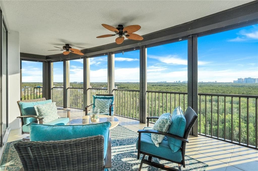 455 Cove Tower Dr 801, Naples, FL 34110-25