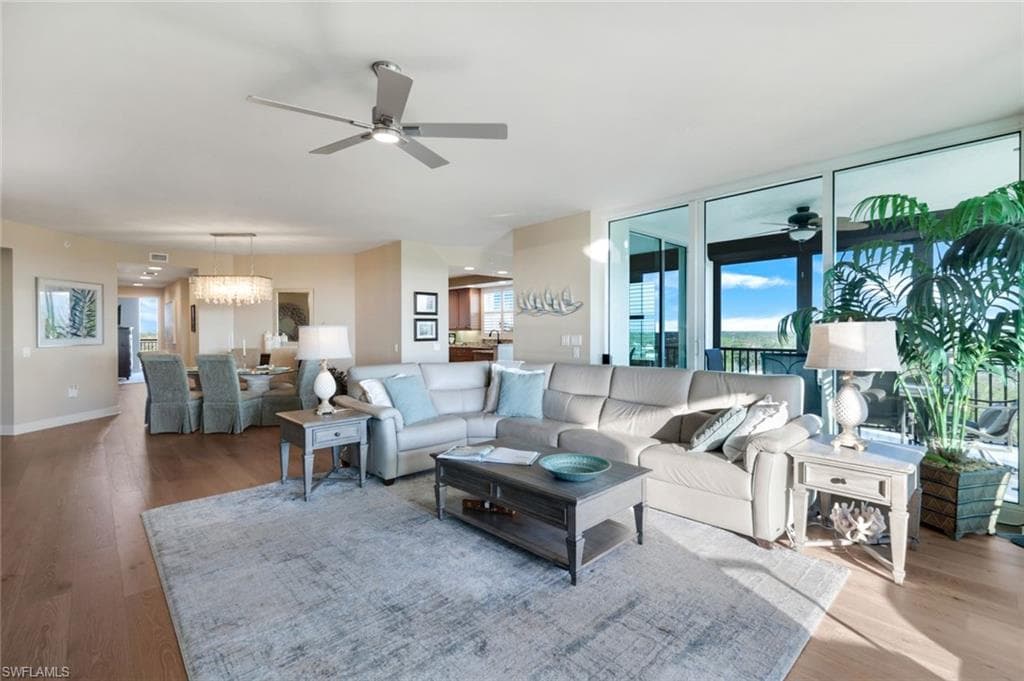 455 Cove Tower Dr 801, Naples, FL 34110-2