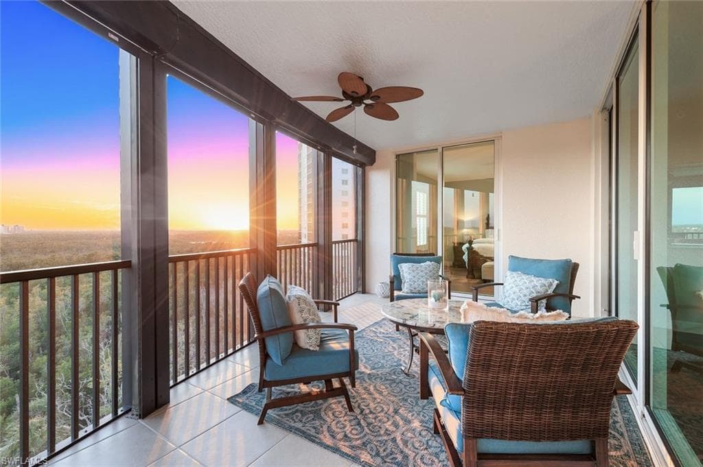 455 Cove Tower Dr 801, Naples, FL 34110-38
