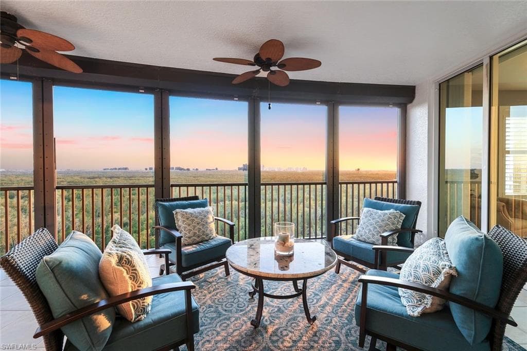 455 Cove Tower Dr 801, Naples, FL 34110-3