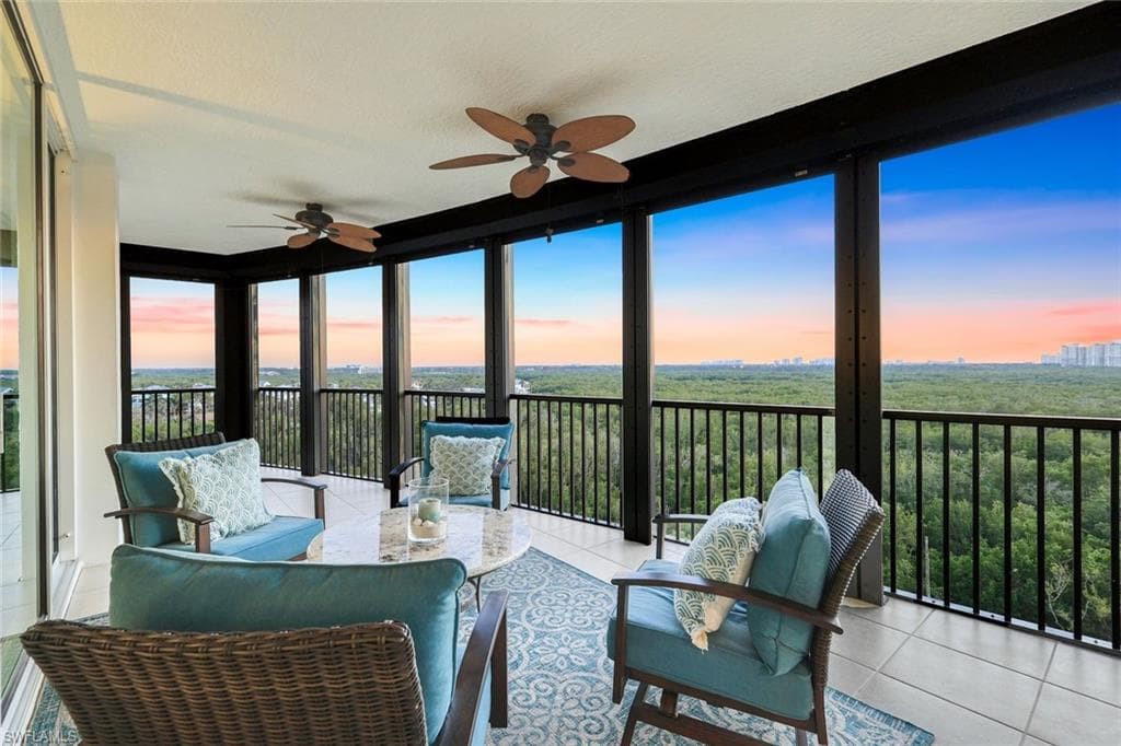 455 Cove Tower Dr 801, Naples, FL 34110-41