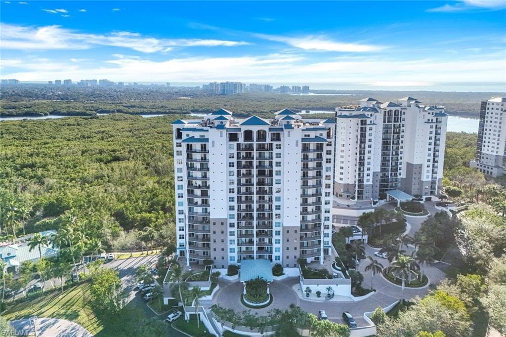 455 Cove Tower Dr 801, Naples, FL 34110-42
