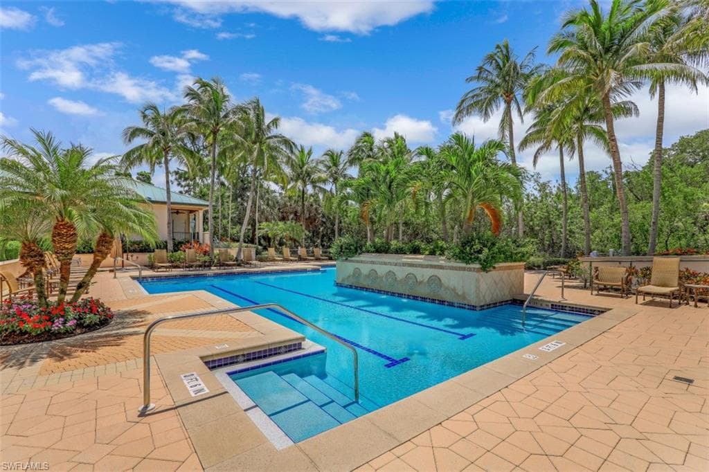 455 Cove Tower Dr 801, Naples, FL 34110-45
