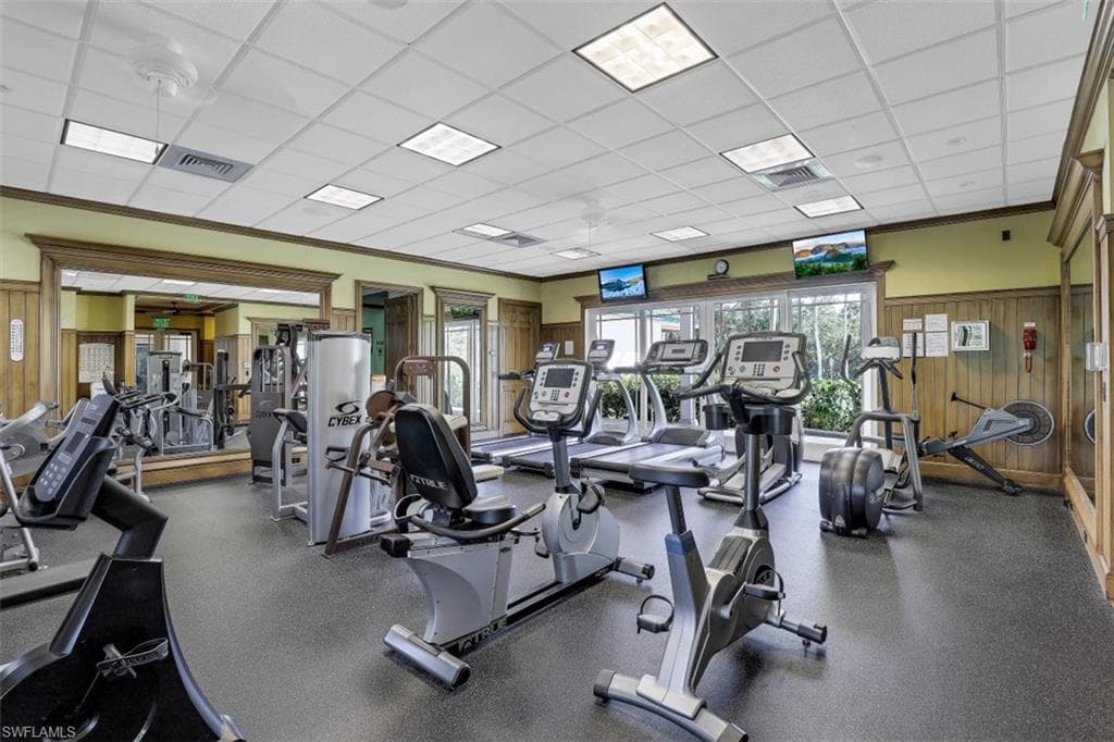455 Cove Tower Dr 801, Naples, FL 34110-46